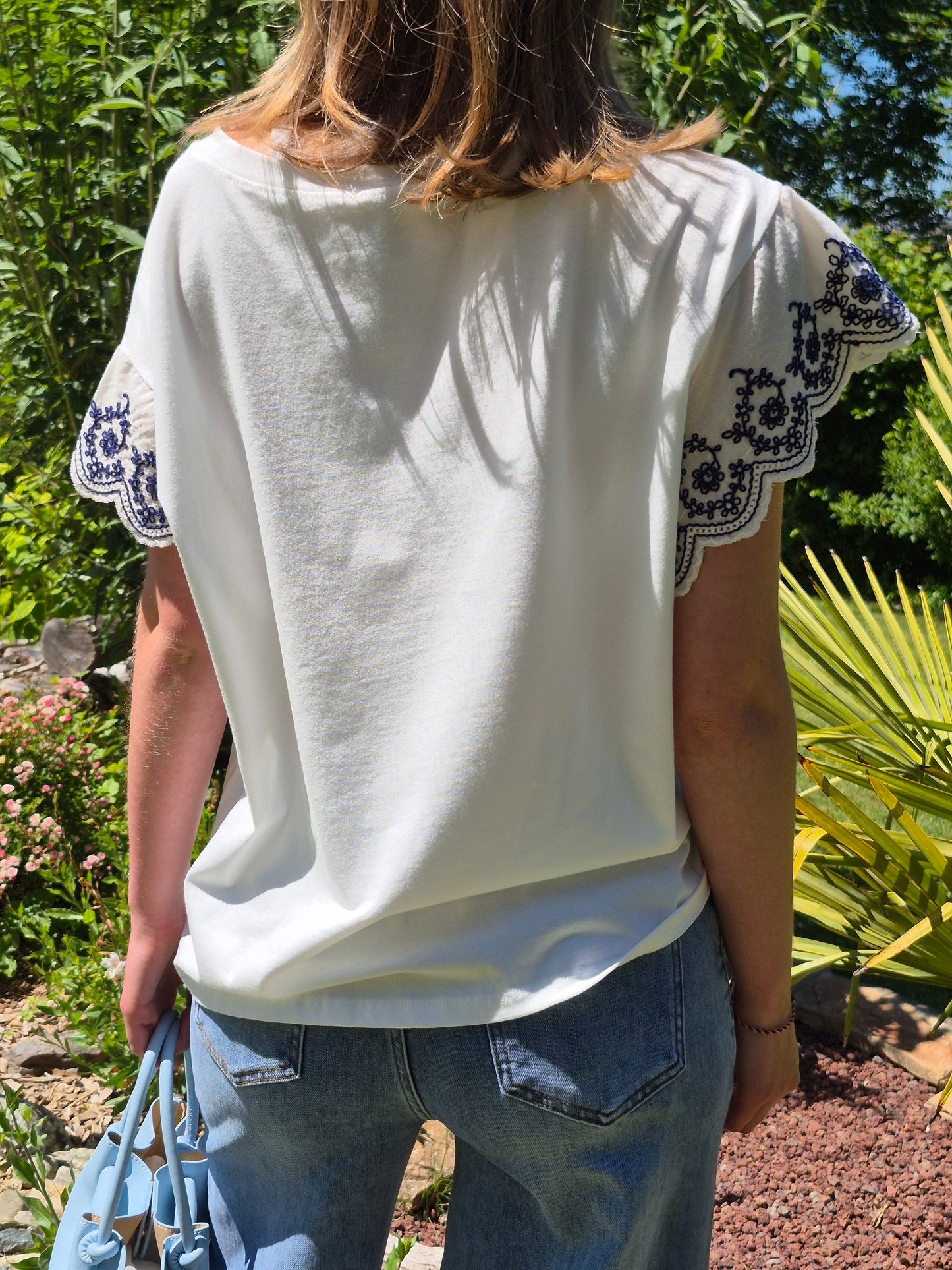 T-shirt blanc manches broderie marine JOHANNA PARIS