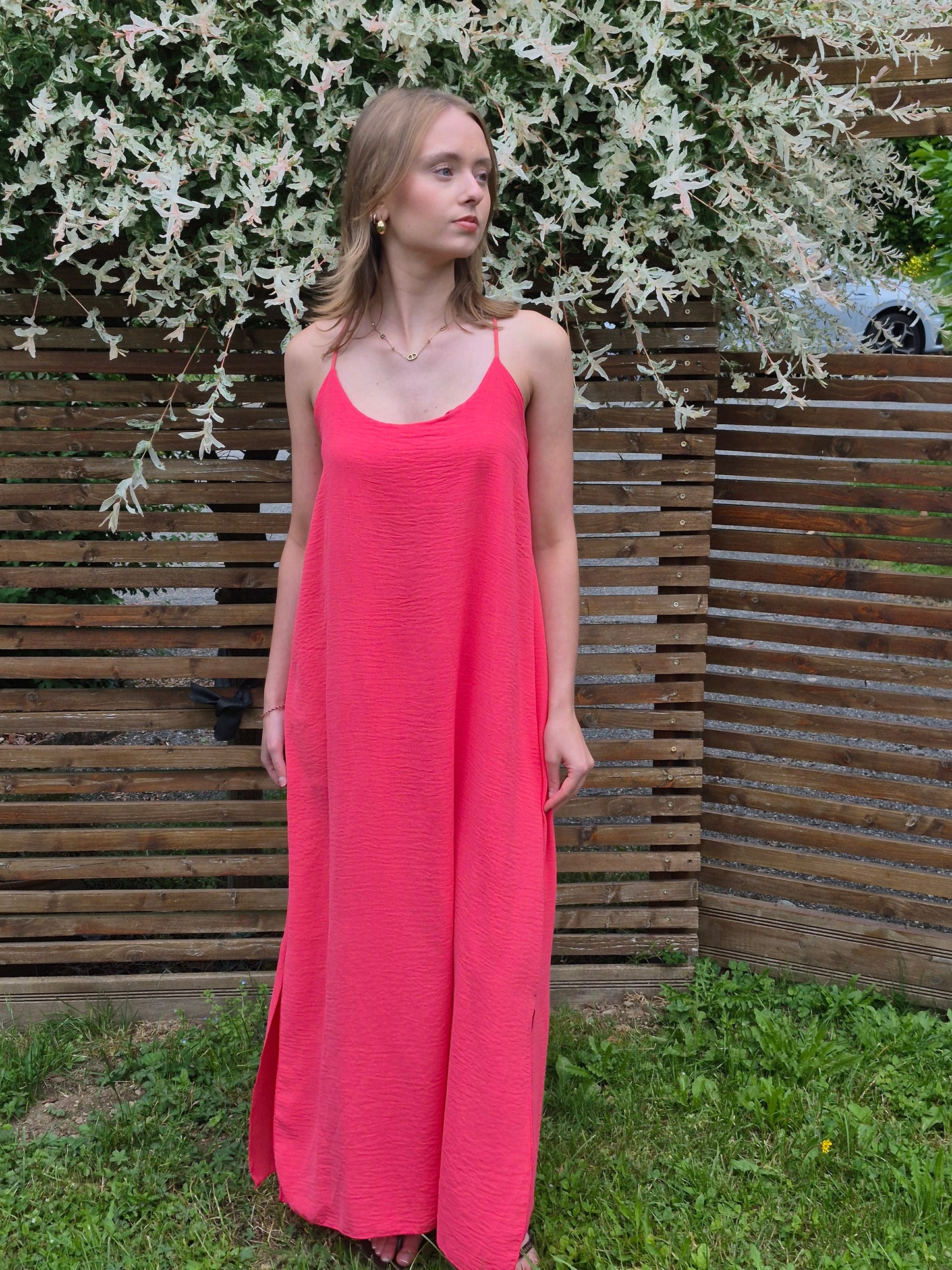 Robe longue fluide à fines bretelles croisées NEW COLLECTION