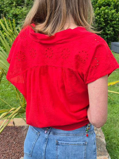 Blouse fluide à col en V et broderies ALLEN & JO