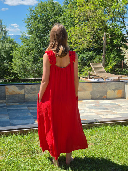 Robe d'été longue fluide à bretelles froncées et détails perle ALLAN & JO