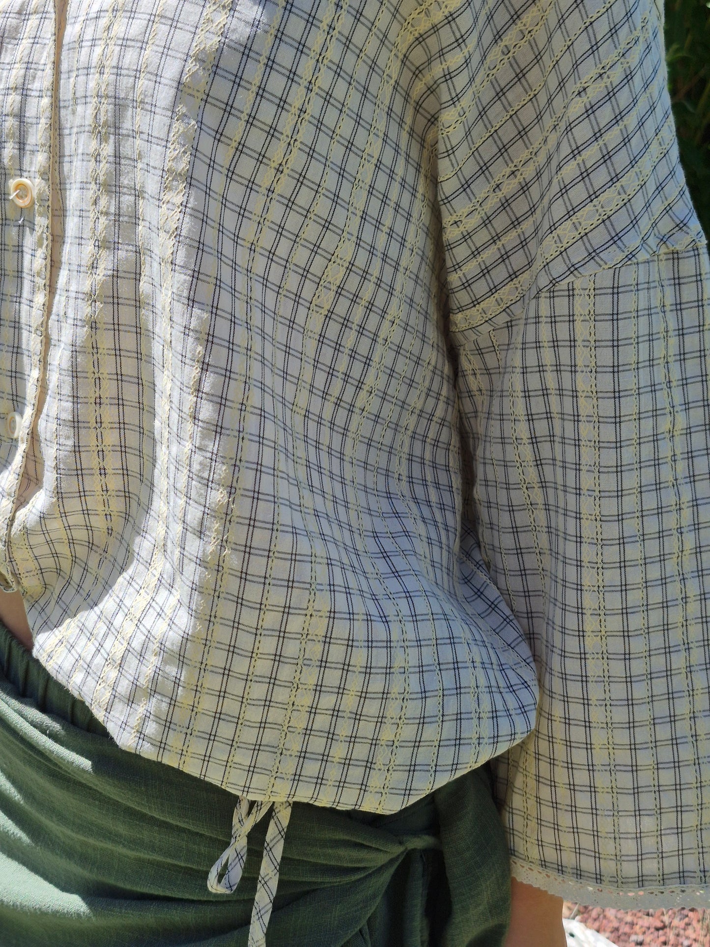 Chemise carreaux fins crème et noir avec bandes jaunes texturées JOHANNA PARIS