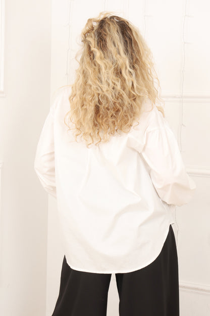 Chemise blanche col plissé avec broches soleil