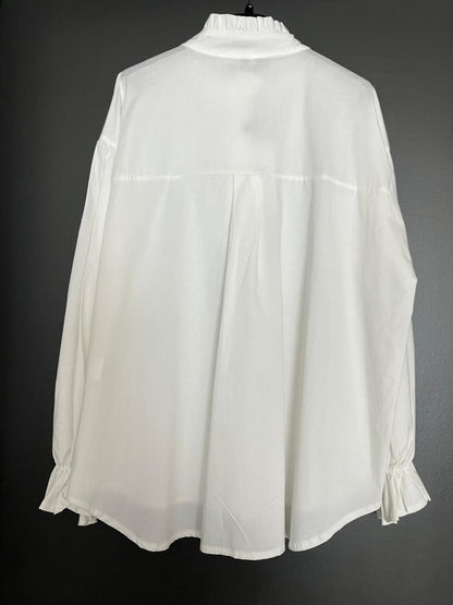 Chemise blanche col plissé avec broches soleil