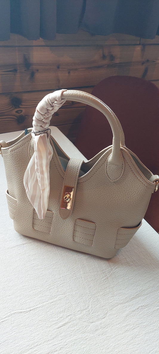 Sac cabas structuré en similicuir grainé & détail foulard