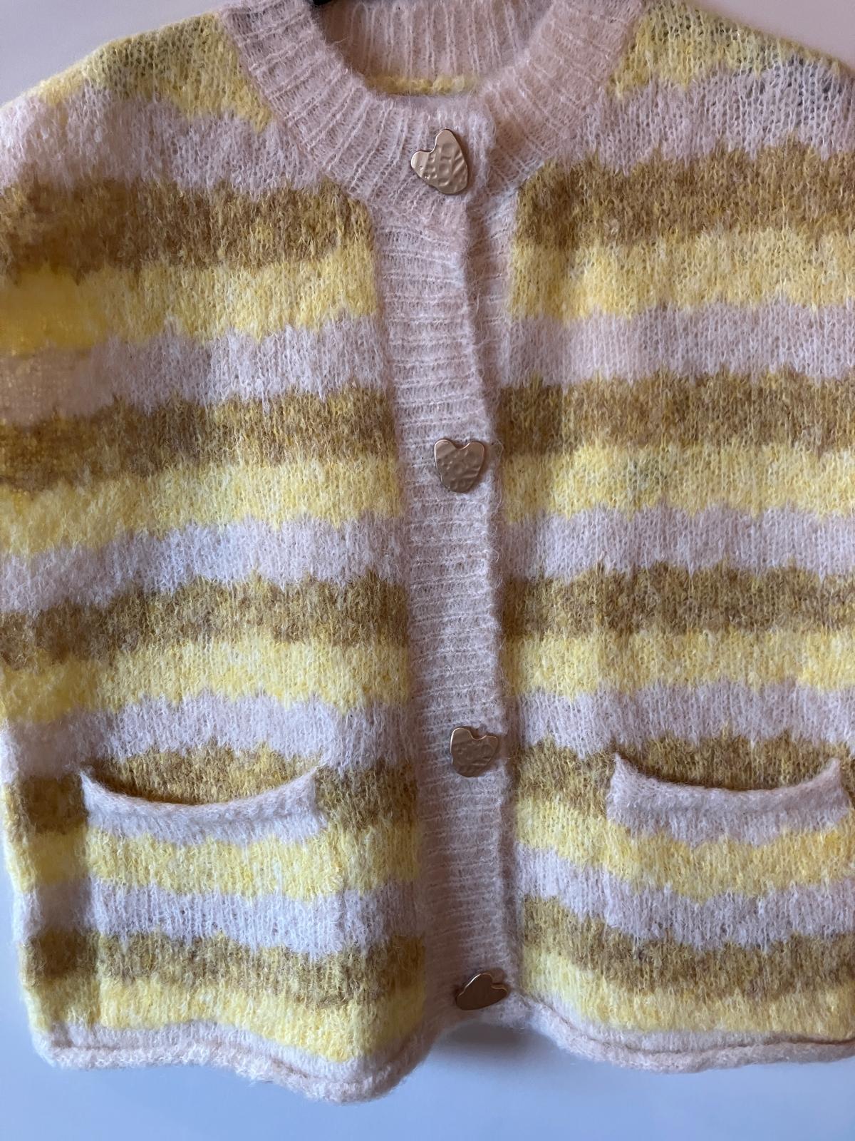 Gilet Maille Duveteuse et Boutons Cœurs Lavish